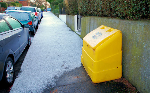 Action Petz Blog Cold Weather and Dogs Yellow Grit Bin